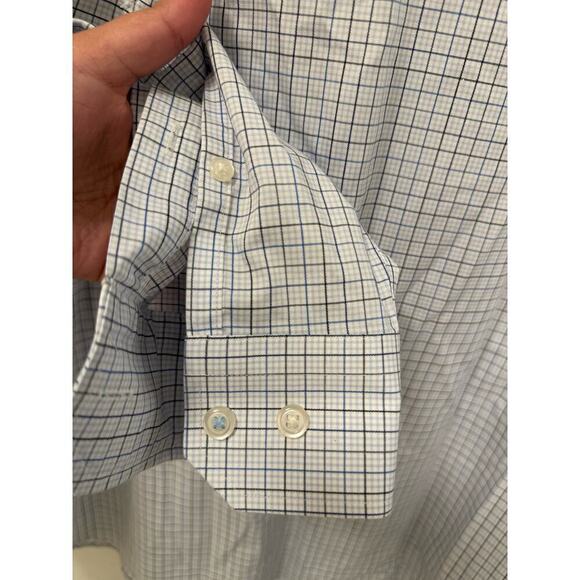 Banana Republic Men's Button Down Grant Shirt Medium White and Blue Windowpane - Picture 3 of 7